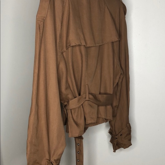 Belted camel jacket - Picture 8 of 8
